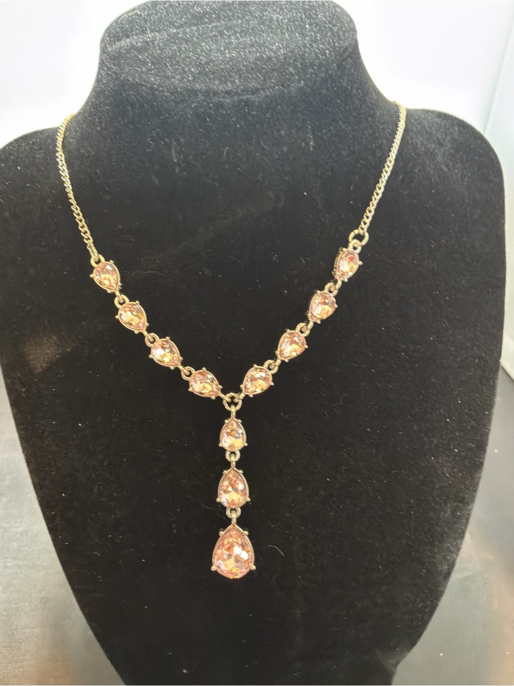 Elegant Pink Teardrop Pendant Necklace
